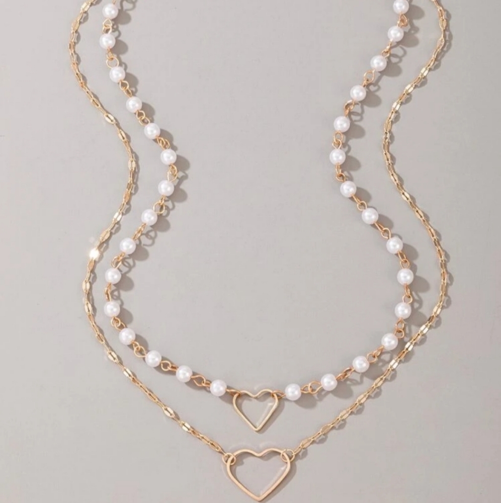 *Debra* Heart and Pearl Necklace - Picture 2 of 4